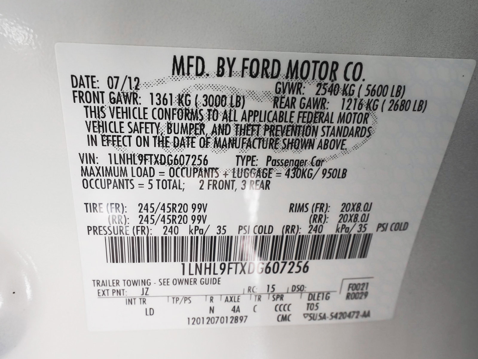 Used 2013 Lincoln MKS AWD image 14