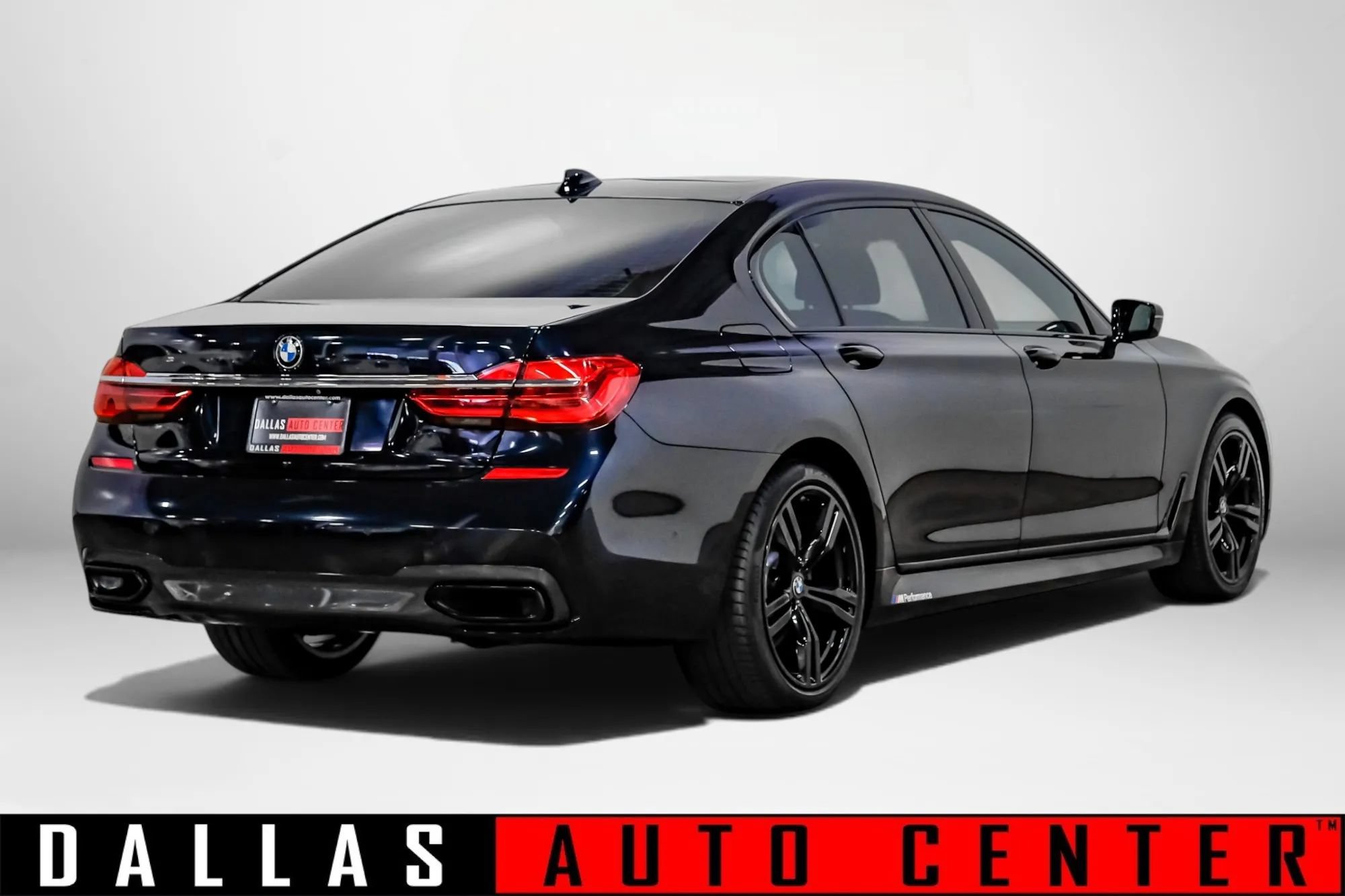 Used 2019 BMW 740i w/ Executive Package RWD image 5
