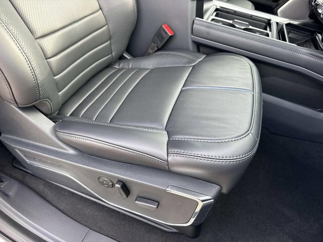 New 2026 Ford F250 Platinum w/ FX4 Off-Road Package image 10