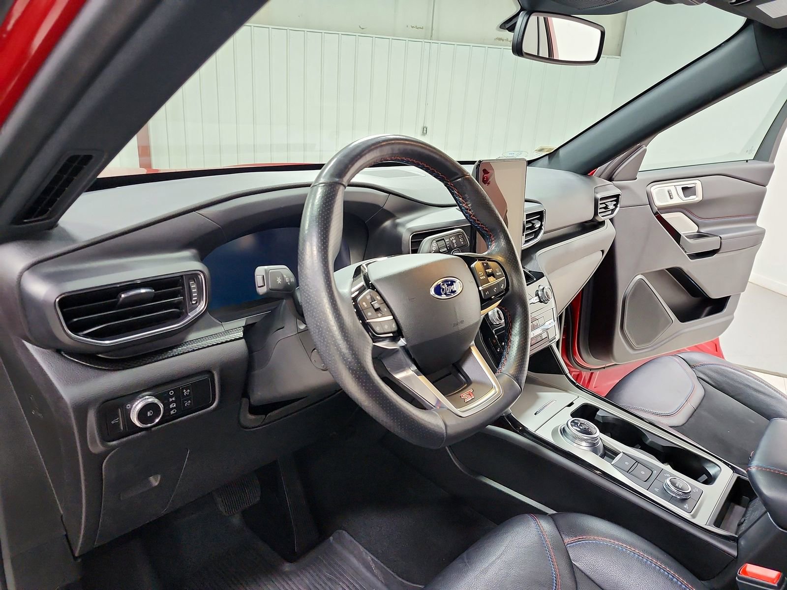 Used 2023 Ford Explorer ST w/ Equipment Group 401A image 18