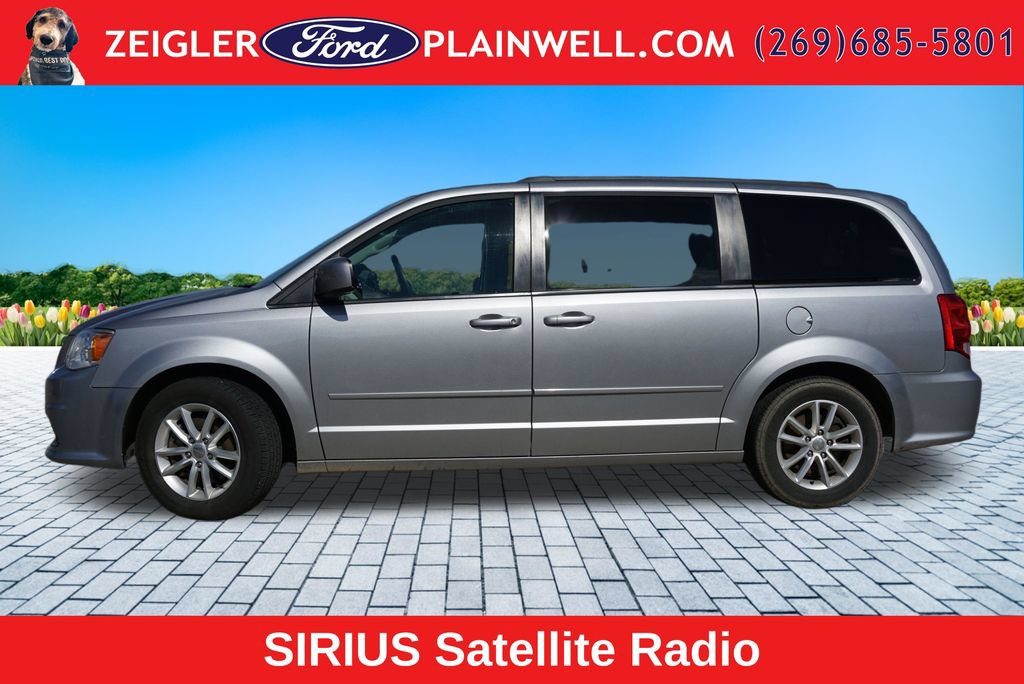 Used 2016 Dodge Grand Caravan SXT FWD image 2