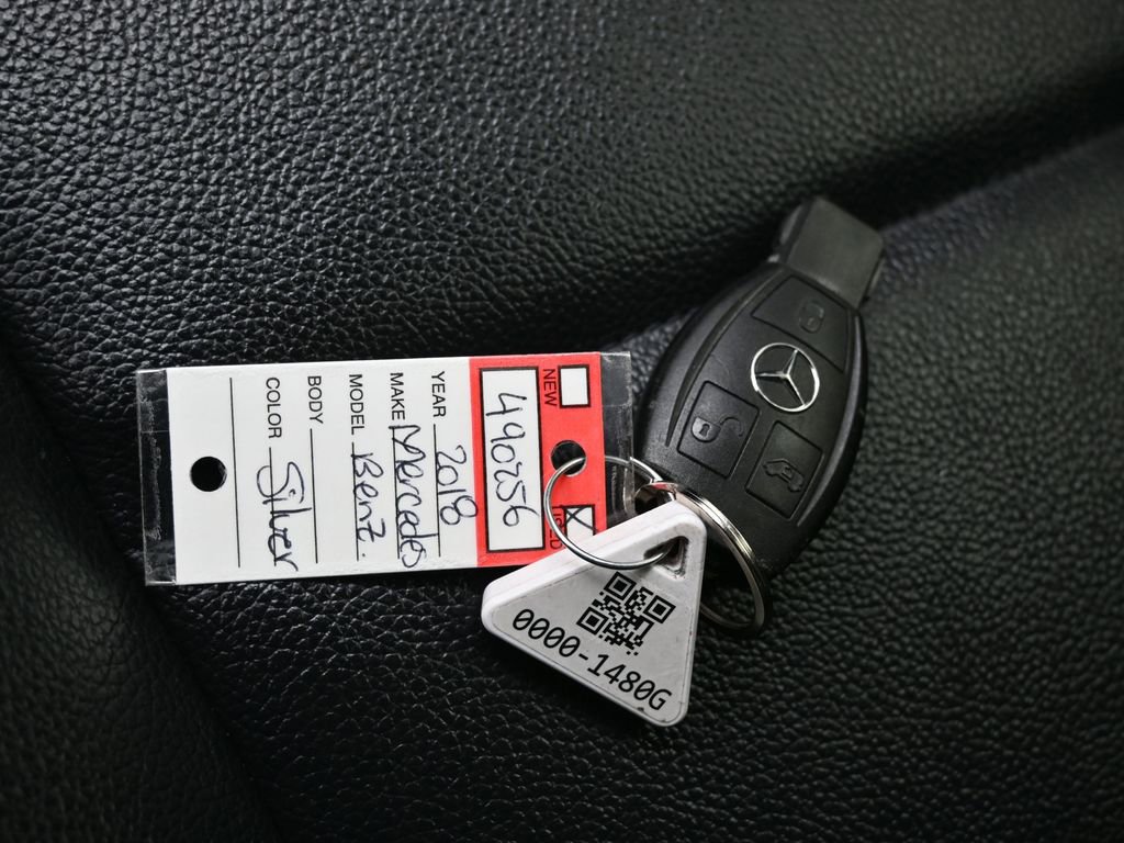 Used 2018 Mercedes-Benz Metris Passenger image 29