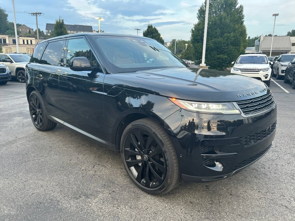 Certified 2025 Land Rover Range Rover Sport SE AWD/4WD image 6