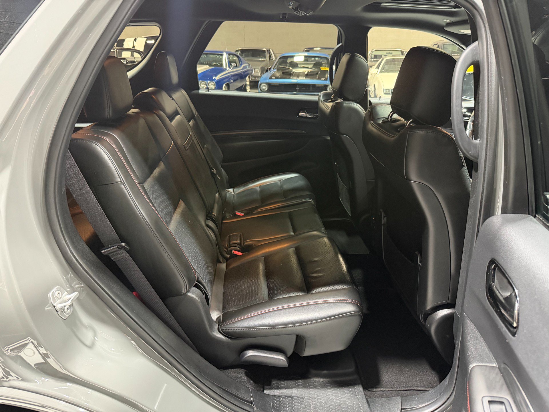 Used 2023 Dodge Durango R/T w/ Blacktop Package AWD/4WD image 40