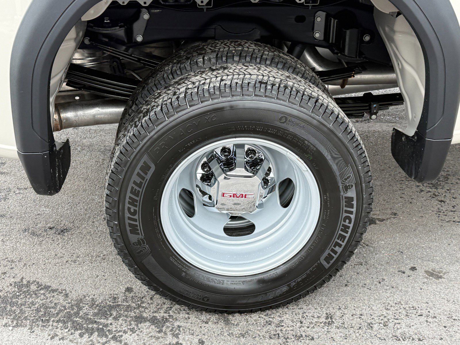 New 2026 GMC Sierra 3500 SLE image 11