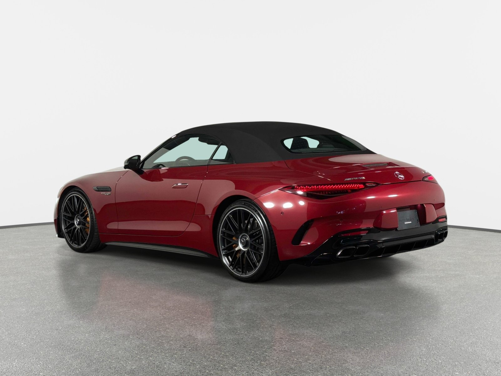 Used 2025 Mercedes-Benz SL 63 AMG 4MATIC image 9