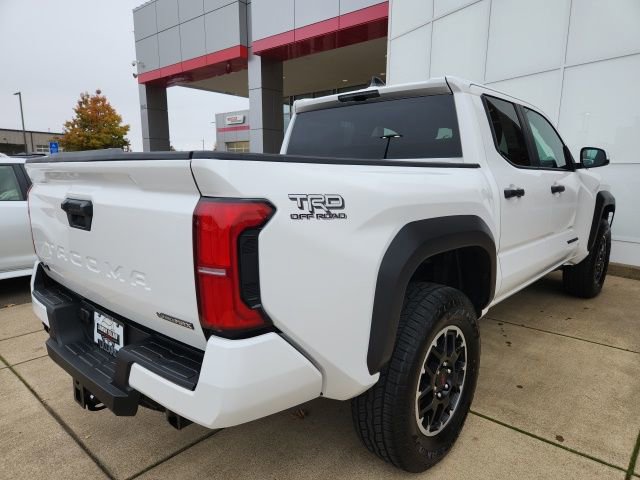 Used 2024 Toyota Tacoma TRD Off-Road image 13