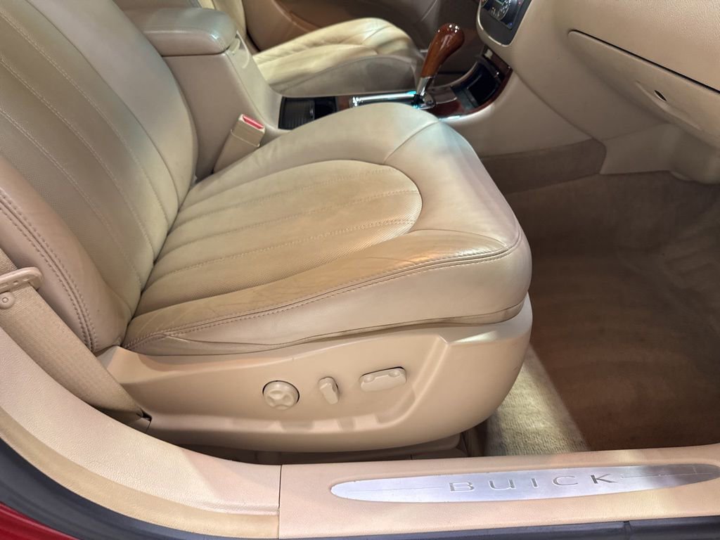 Used 2009 Buick Lucerne CXL FWD image 39