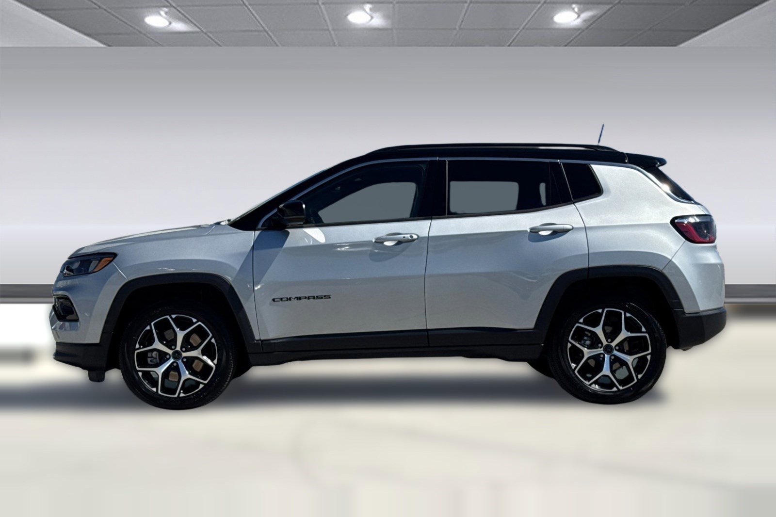 Used 2025 Jeep Compass Limited image 6