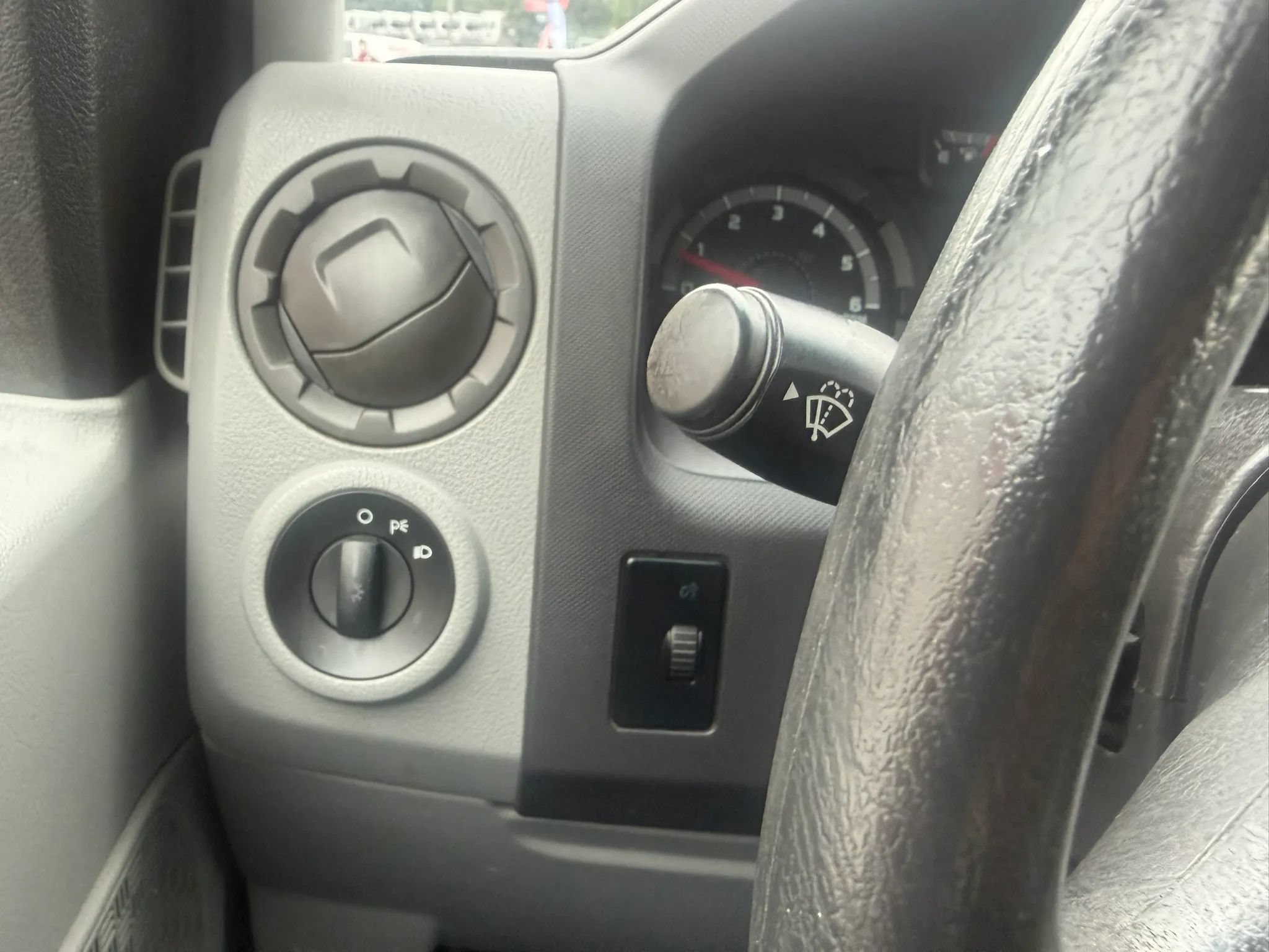 Used 2011 Ford E-250 and Econoline 250 w/ PWR Group RWD image 33