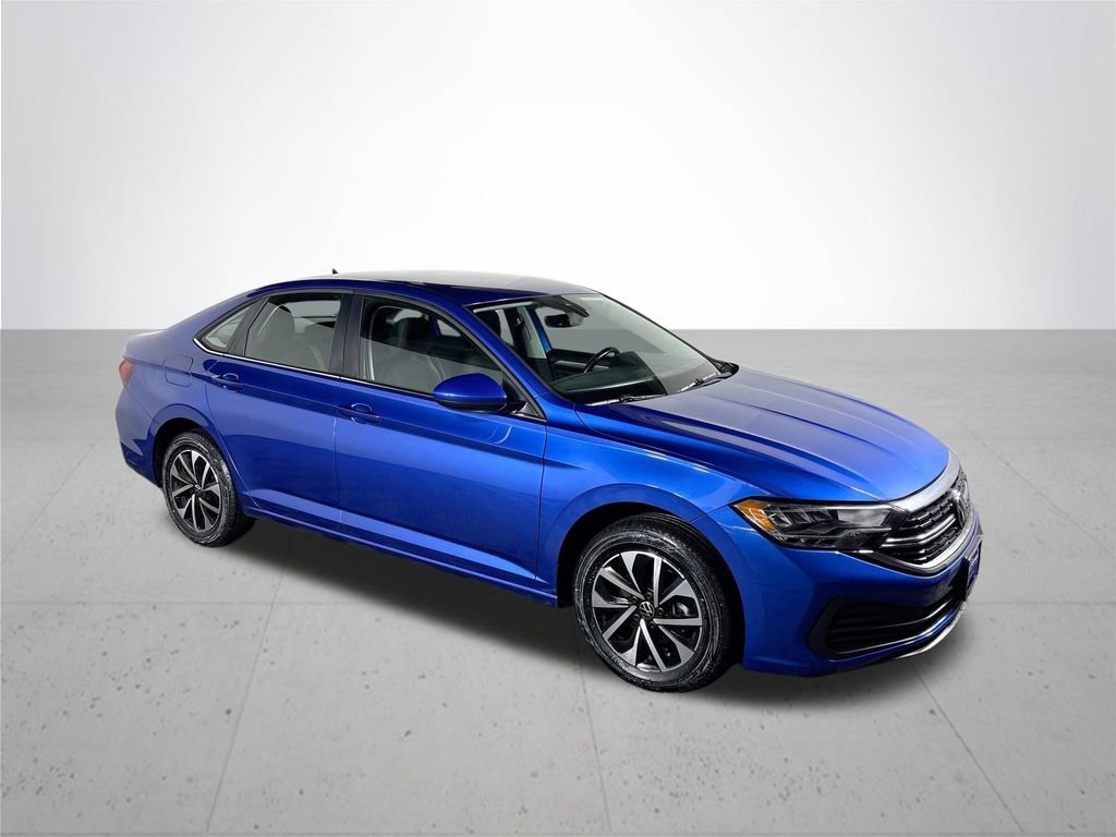 Certified 2022 Volkswagen Jetta S image 4