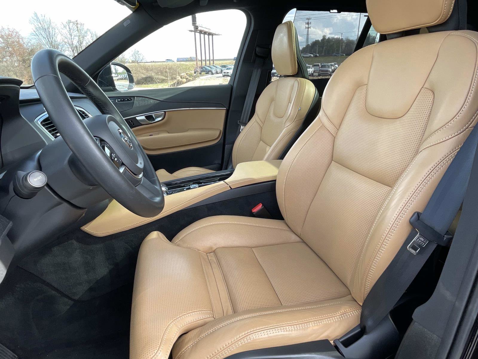 Certified 2024 Volvo XC90 B6 Ultimate image 20