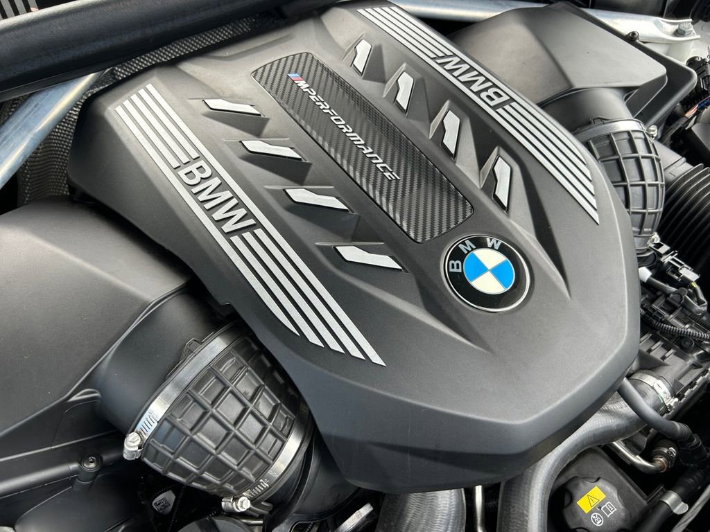 Used 2022 BMW X5 M50i w/ Premium Package image 30