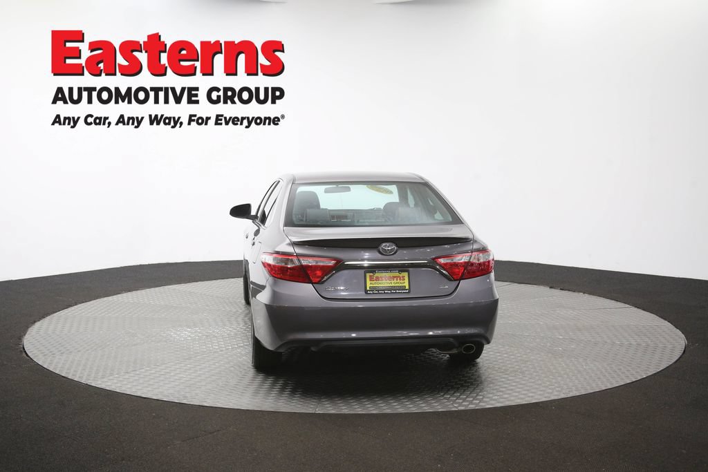 Used 2016 Toyota Camry SE FWD image 35