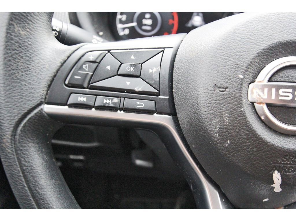 Used 2024 Nissan Kicks SV image 13