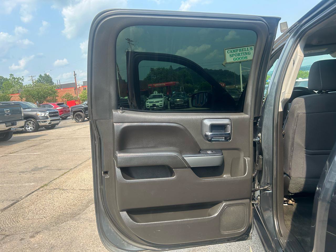 Used 2018 Chevrolet Silverado 1500 LT w/ All Star Edition AWD/4WD image 28