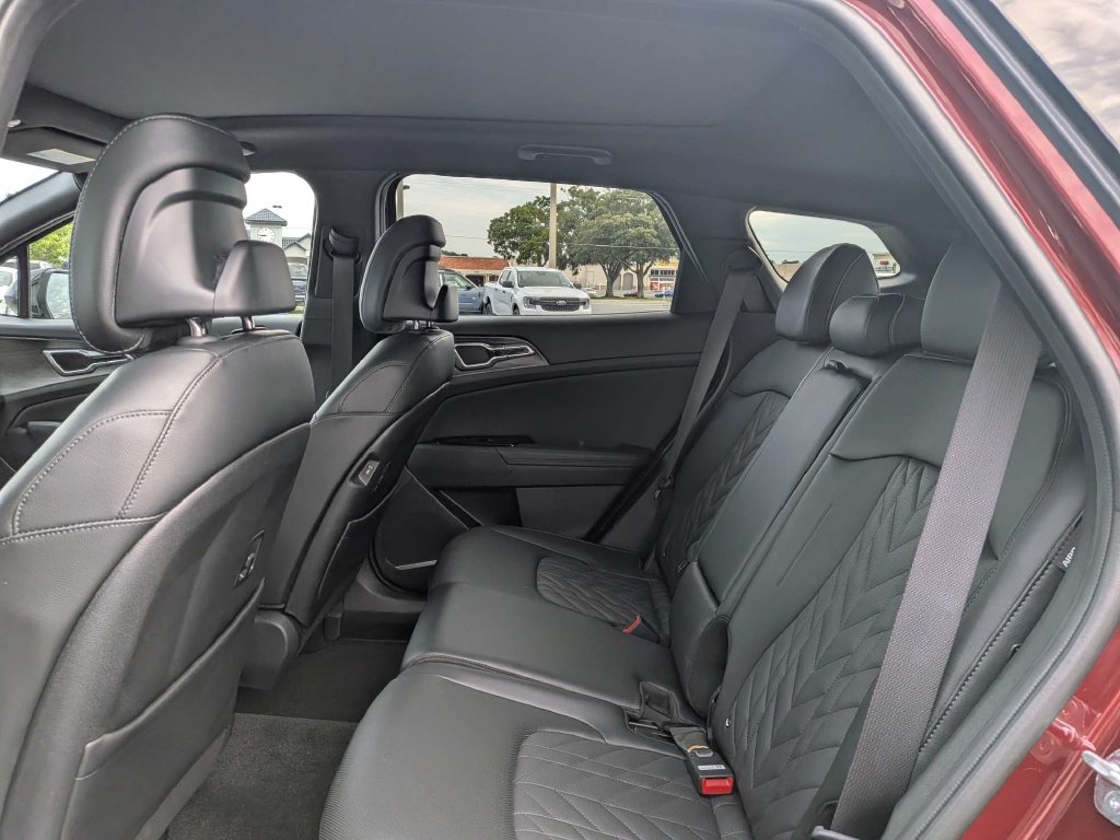 Used 2024 Kia Sportage X-Line w/ X-Line Premium Package AWD/4WD image 14