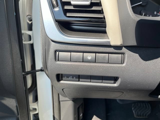 Used 2022 Nissan Rogue SV AWD/4WD image 33