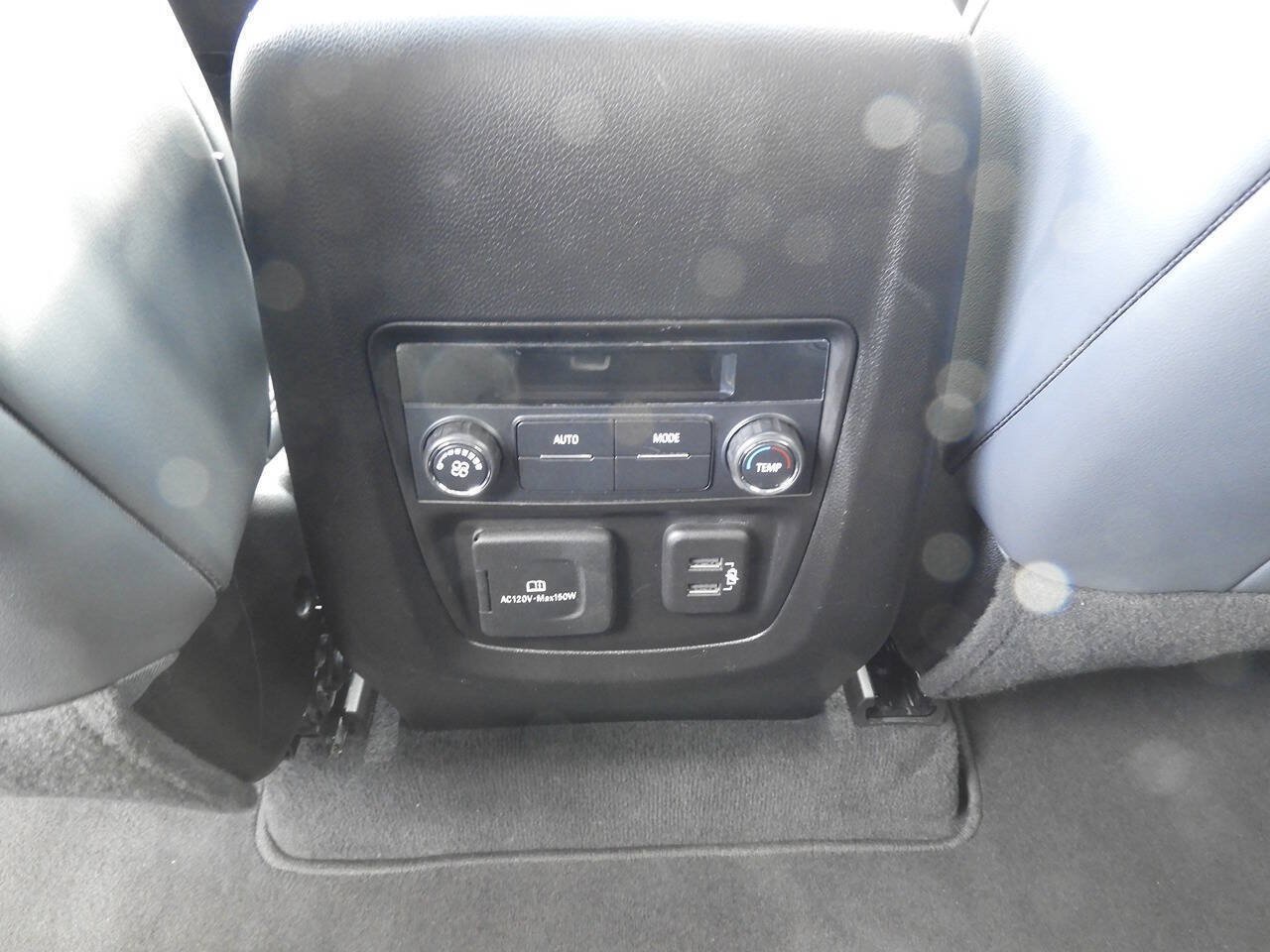 Used 2022 Buick Enclave Essence w/ Experience Buick Package FWD image 22