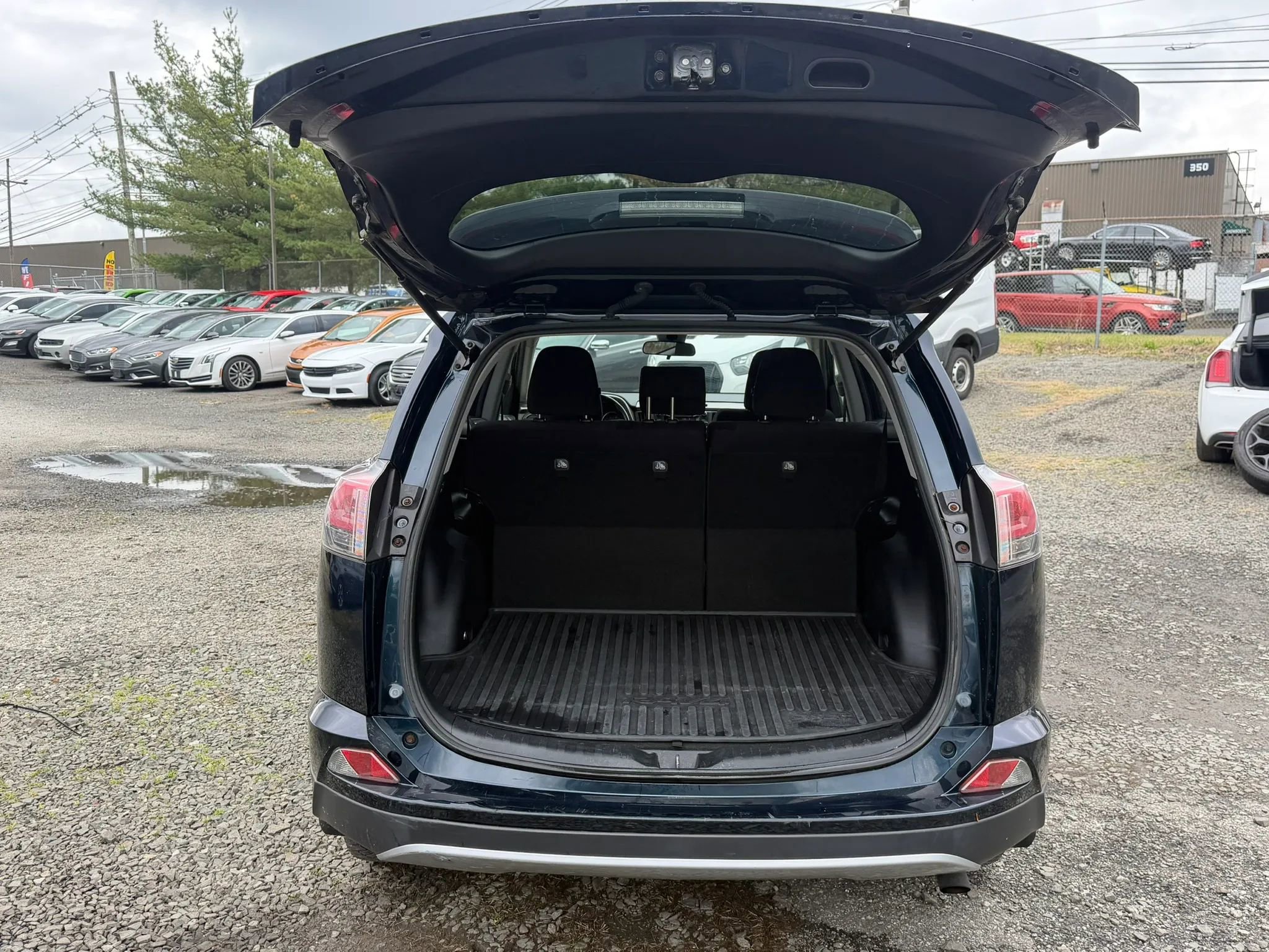 Used 2018 Toyota RAV4 XLE w/ Plus Extra Value Package AWD/4WD image 31