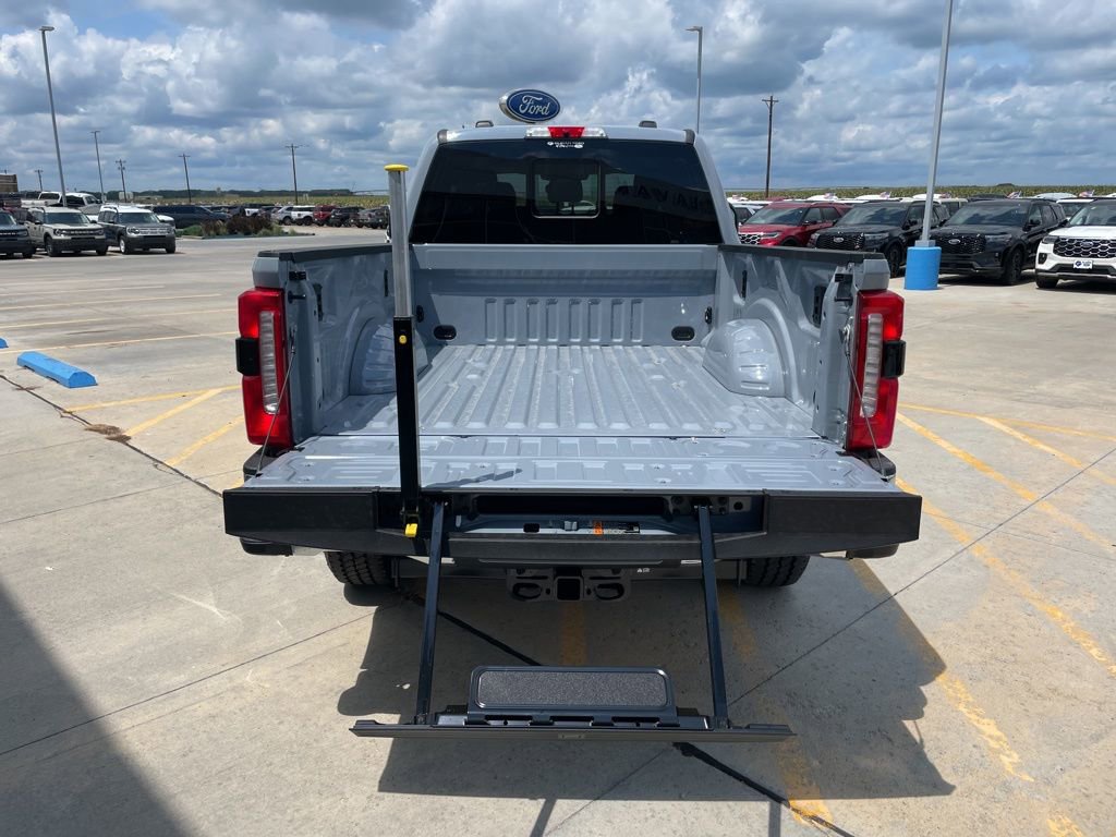 New 2025 Ford F250 Lariat w/ Lariat Ultimate Package image 8