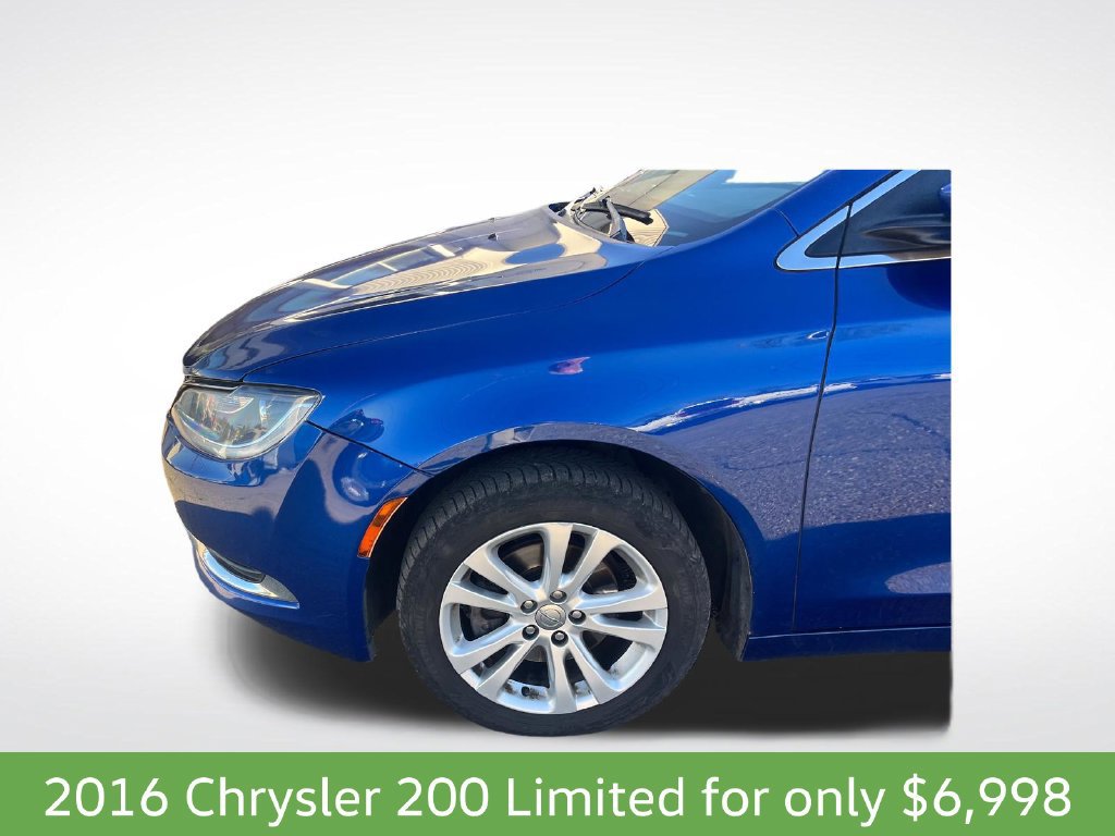 Used 2016 Chrysler 200 Limited w/ Convenience Group FWD image 4