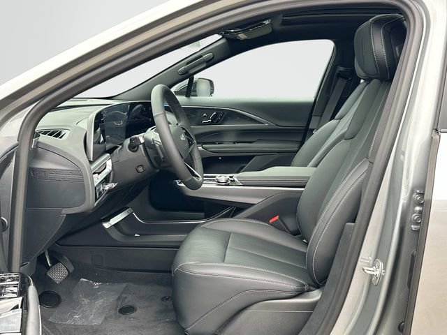 Used 2025 Cadillac Lyriq Luxury image 10