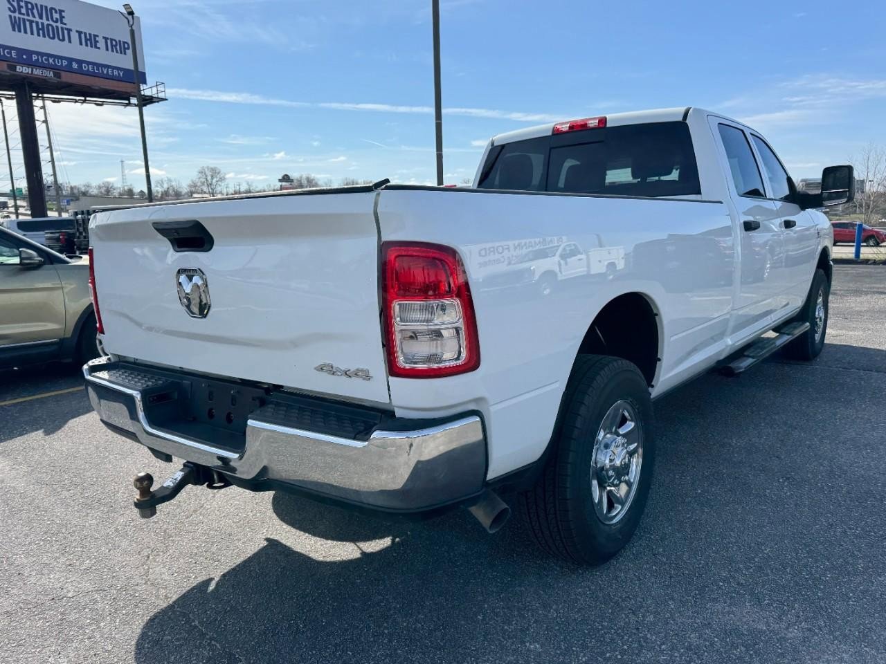 Used 2024 RAM 2500 Tradesman w/ Chrome Appearance Group AWD/4WD image 3