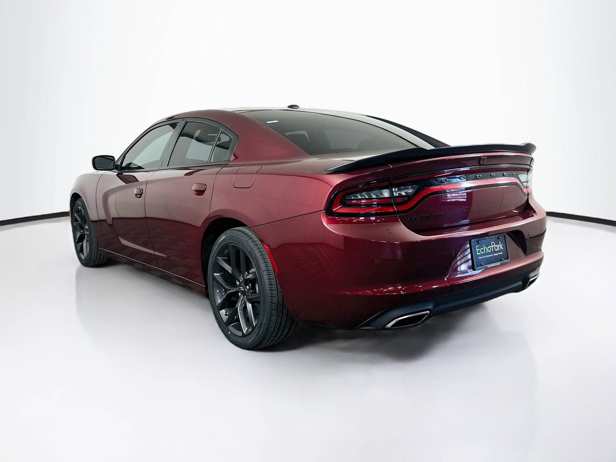 Used 2022 Dodge Charger SXT w/ Blacktop Package RWD image 5