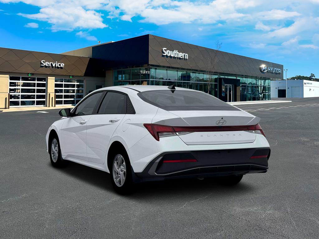 New 2026 Hyundai Elantra SE image 5