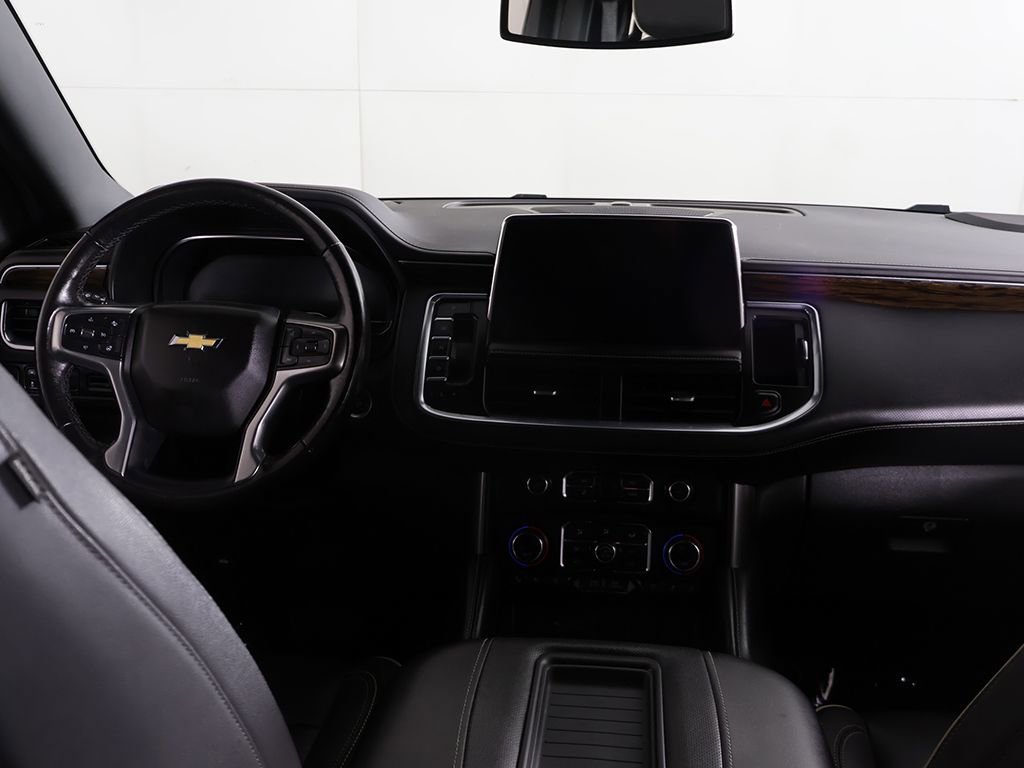 Used 2023 Chevrolet Suburban Premier AWD/4WD image 37