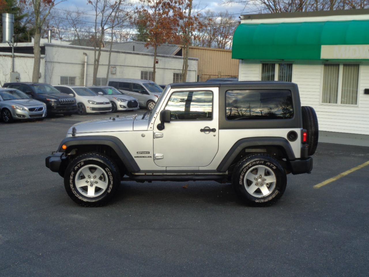 Used 2011 Jeep Wrangler Sport AWD/4WD image 9