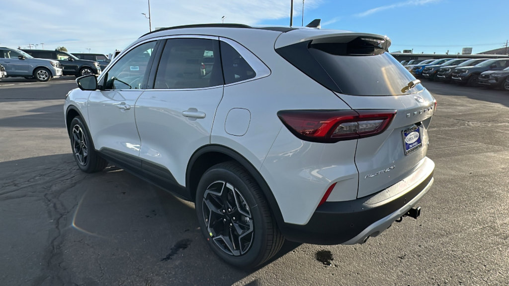 New 2026 Ford Escape Platinum w/ Premium Technology Package AWD/4WD image 5