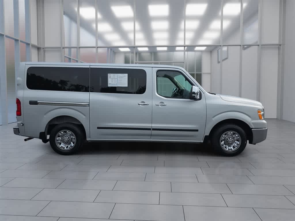 Used 2019 Nissan NV 3500 SL RWD image 2