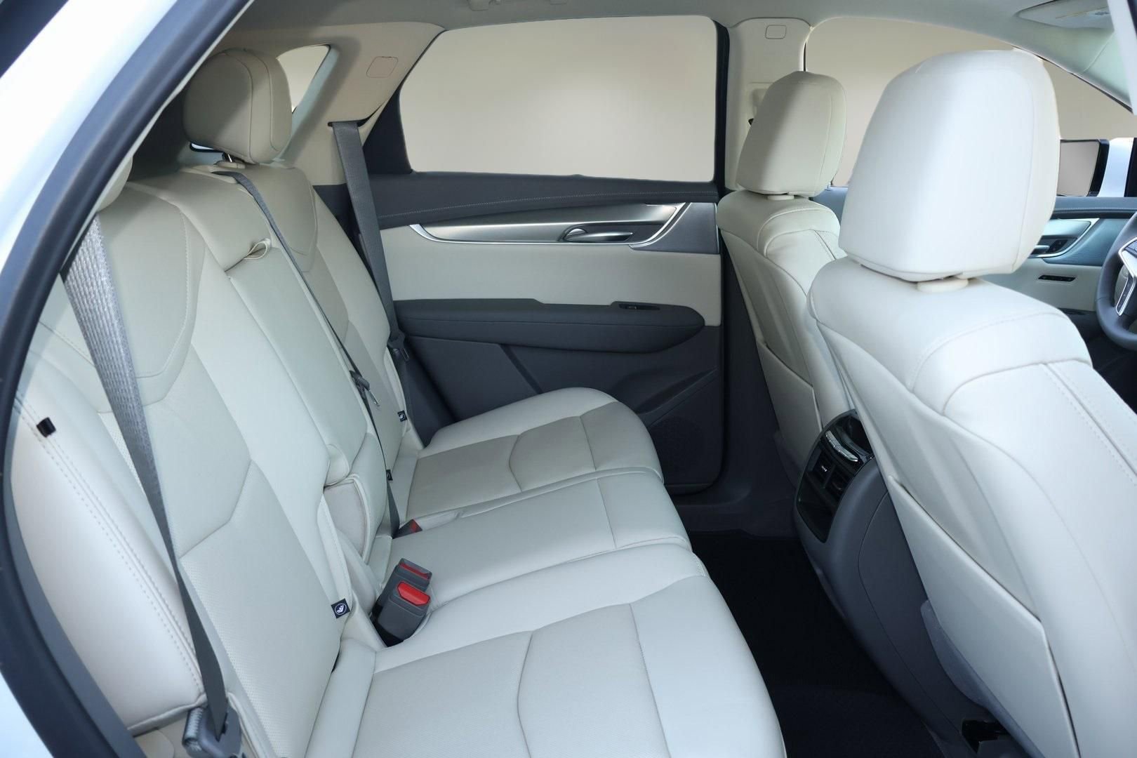 New 2026 Cadillac XT5 Premium Luxury w/ Driver Assist Package image 17