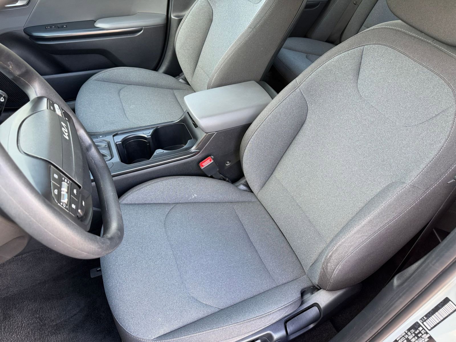 Used 2025 Kia K4 LXS image 38