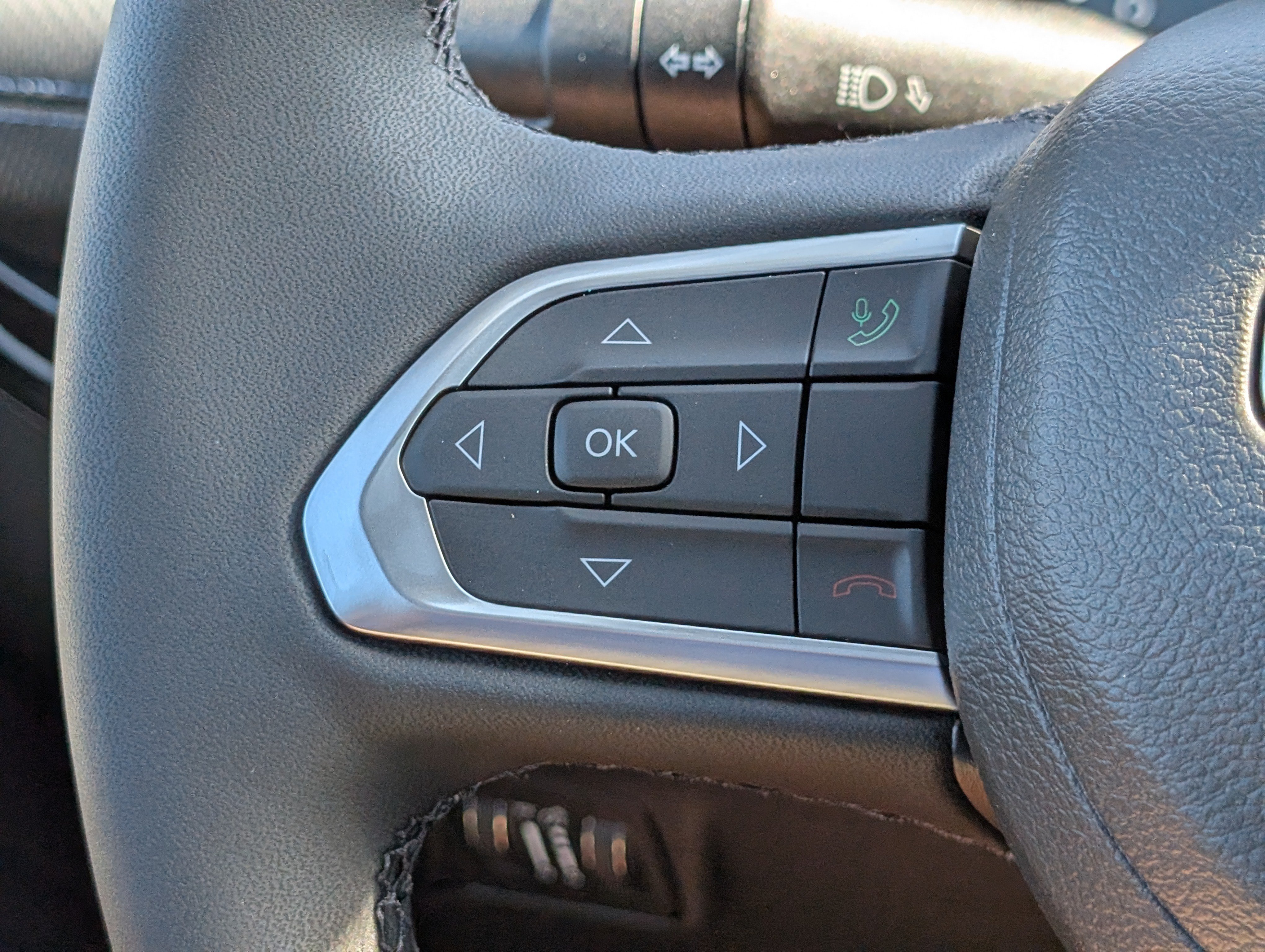 New 2025 Jeep Compass Limited w/ Sun & Sound Group AWD/4WD image 21
