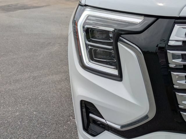 New 2026 GMC Terrain Denali w/ LPO, Floor Liner Package AWD/4WD image 11