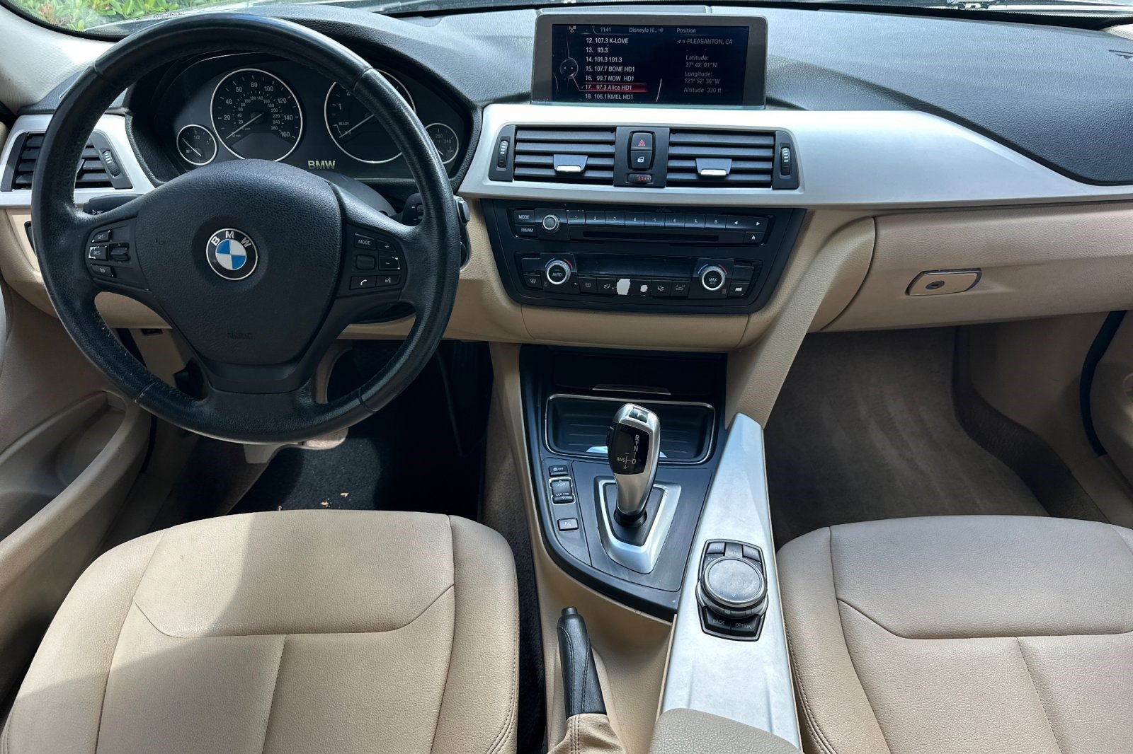 Used 2014 BMW 320i Sedan image 17