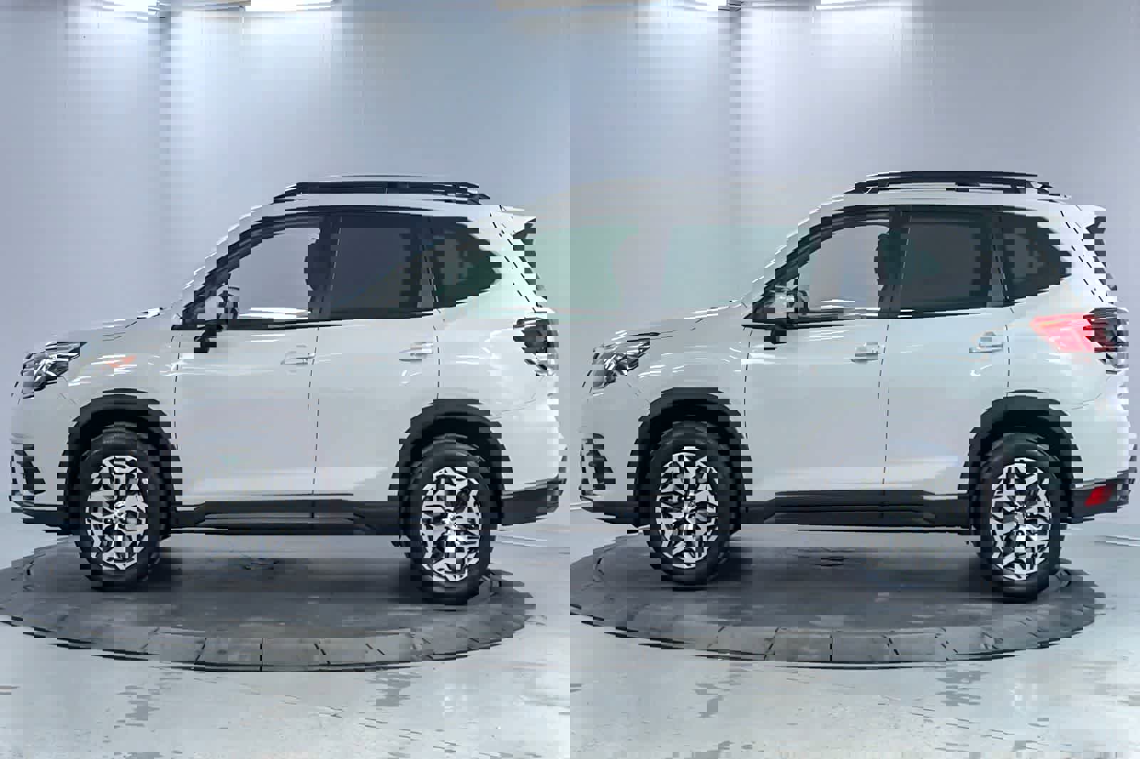 Used 2023 Subaru Forester Premium image 5