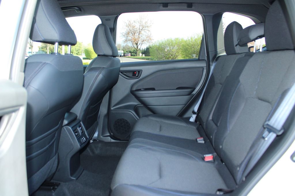 Used 2025 Subaru Forester Premium AWD/4WD image 13