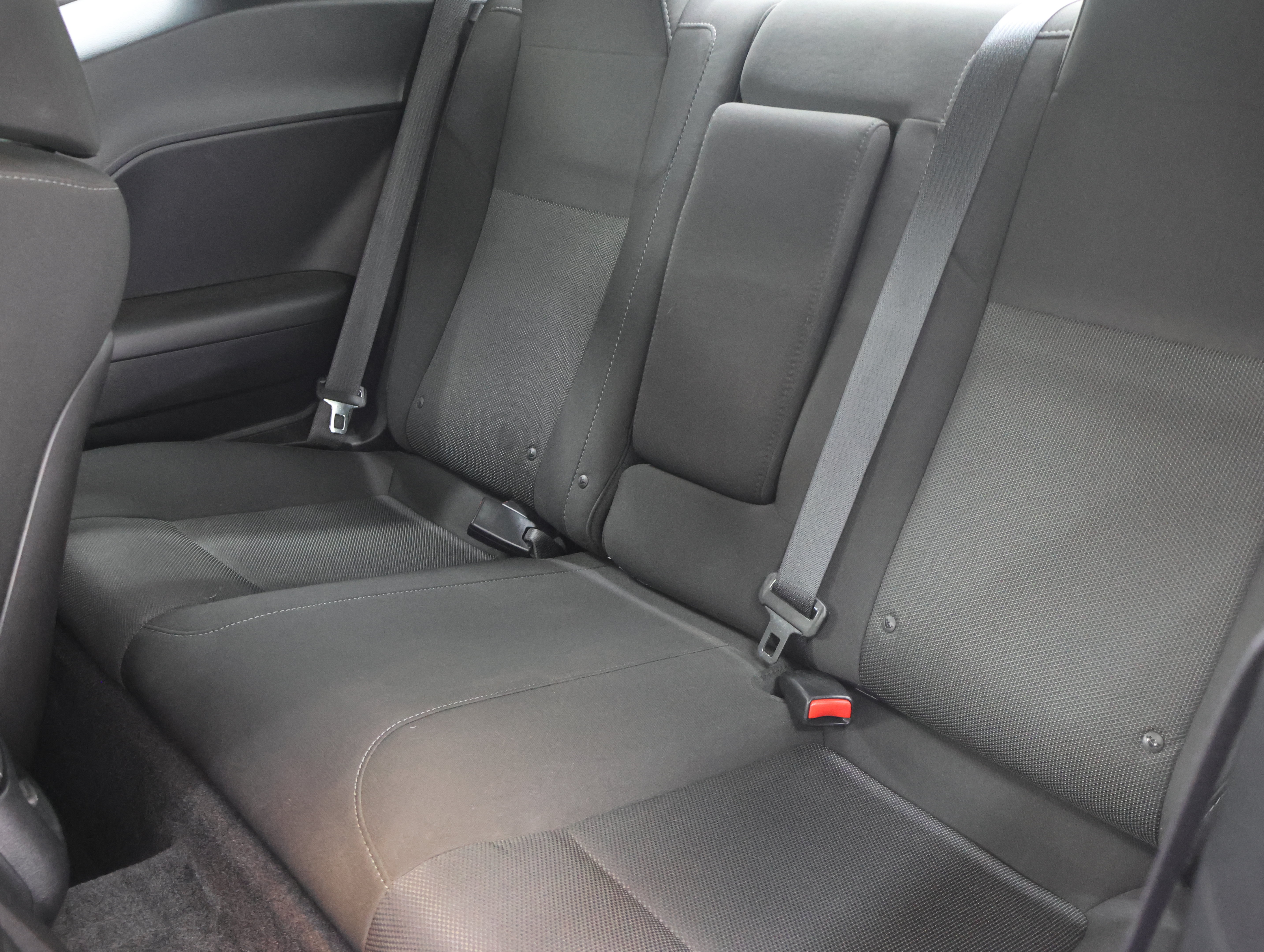 Used 2016 Dodge Challenger R/T Scat Pack RWD image 9