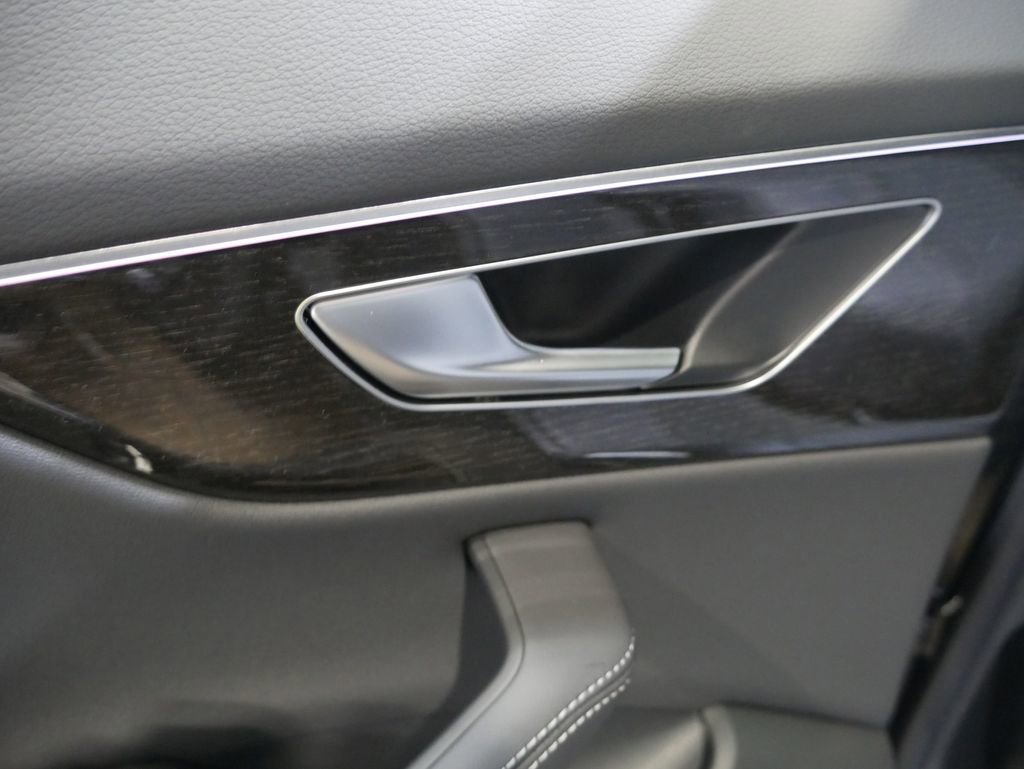 New 2026 Audi Q8 Premium Plus image 23