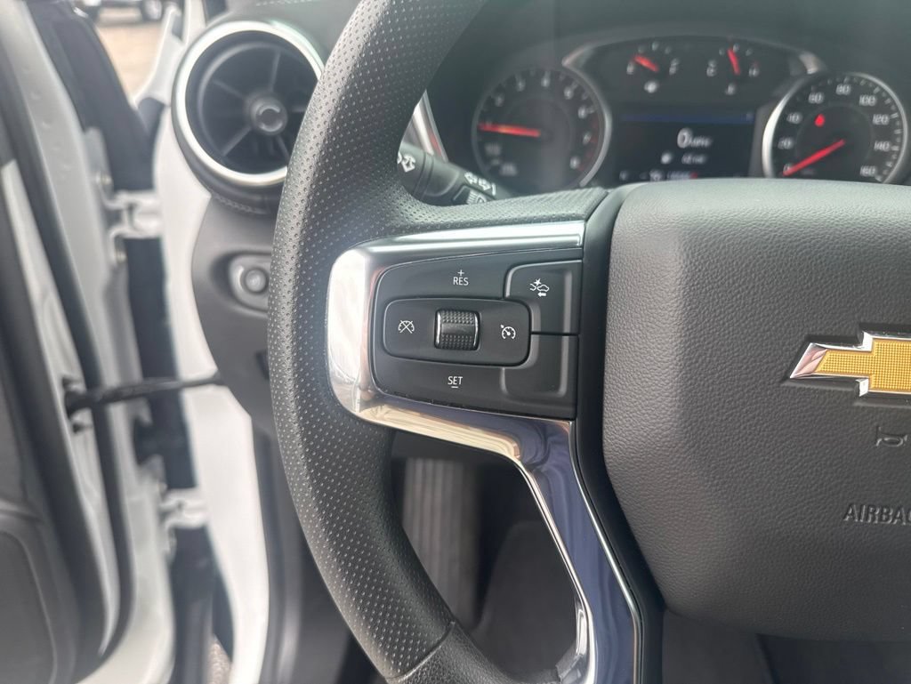 Used 2025 Chevrolet Blazer LT FWD image 32