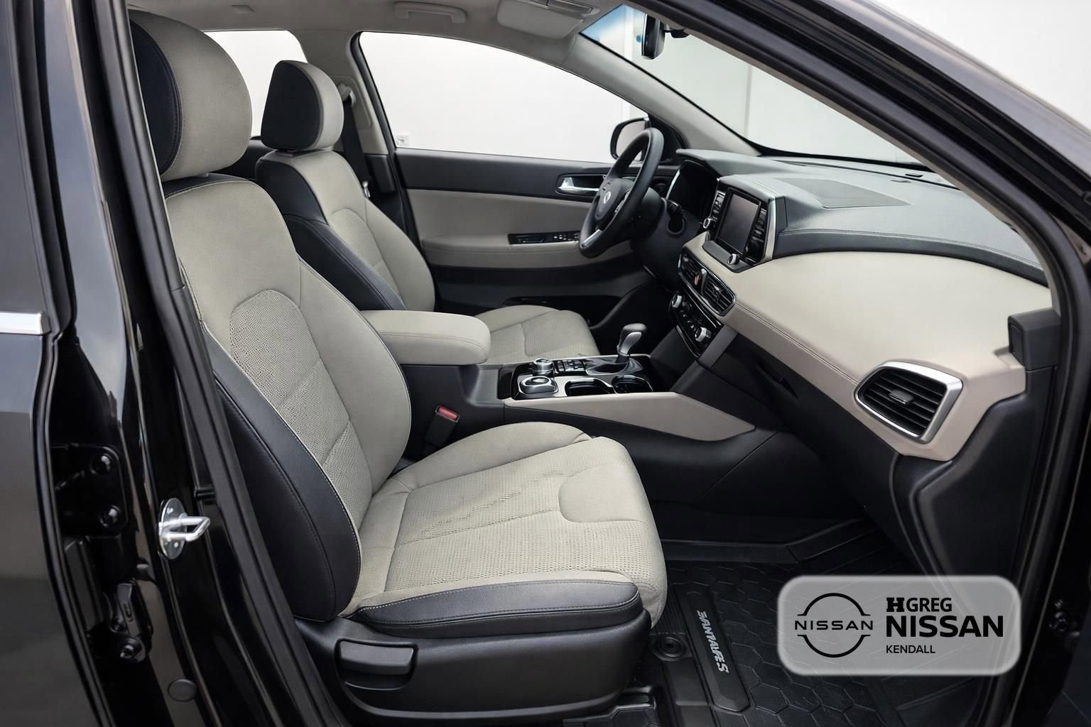 Used 2020 Hyundai Santa Fe SEL FWD image 9