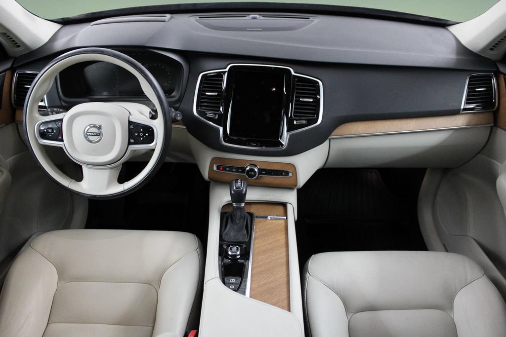 Used 2022 Volvo XC90 T6 Momentum w/ Advanced Package AWD/4WD image 19