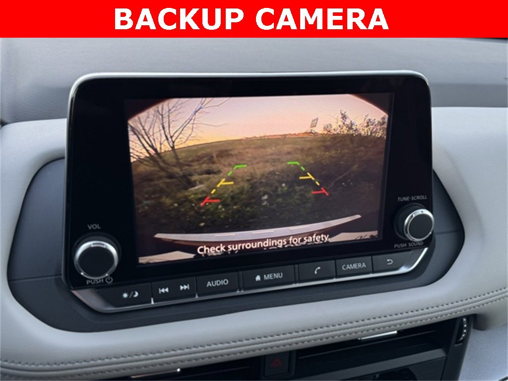 Used 2023 Nissan Rogue SV image 4