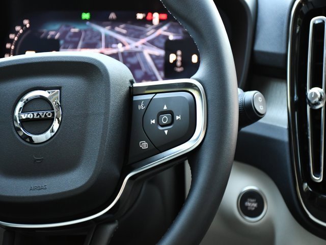 New 2026 Volvo XC40 B5 Plus w/ Protection Package Premier image 22