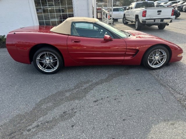 Used 1998 Chevrolet Corvette Convertible w/ Performance Handling Pkg image 6