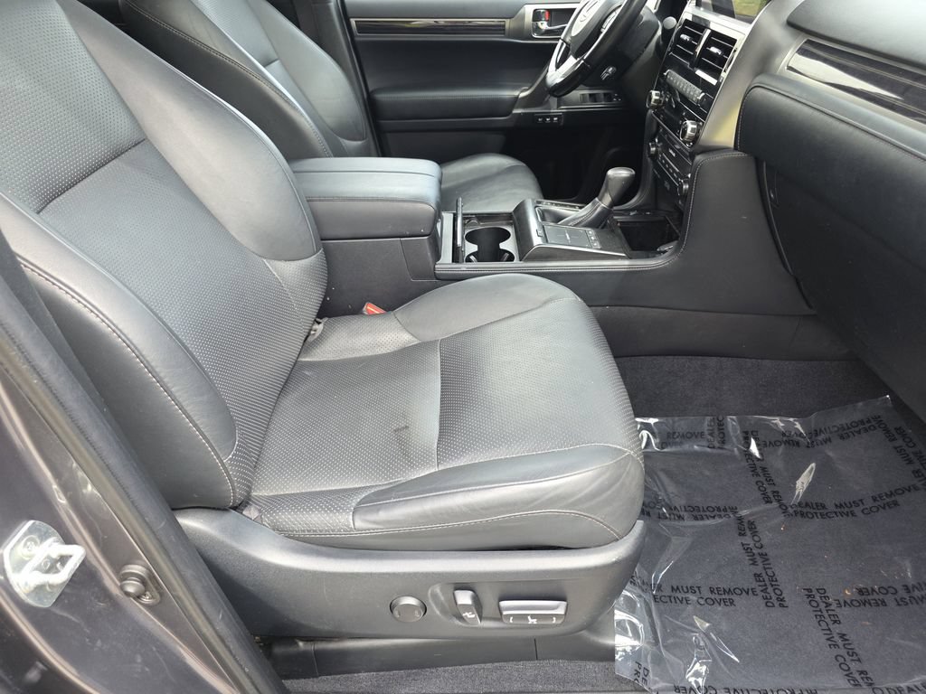 Certified 2023 Lexus GX 460 Luxury w/ Sport Design Package AWD/4WD image 18